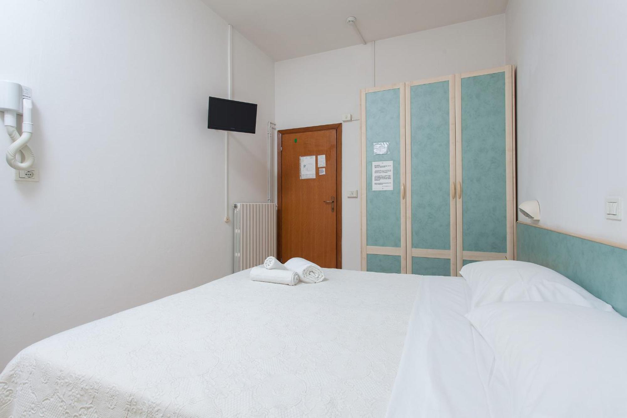 Hotel Luca Valverde  Eksteriør billede