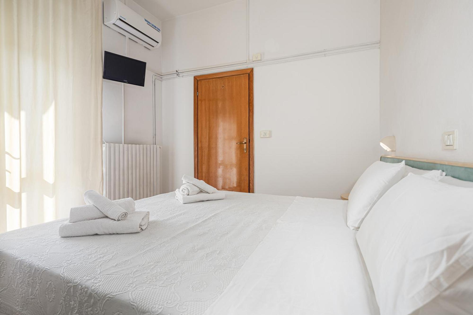 Hotel Luca Valverde  Eksteriør billede